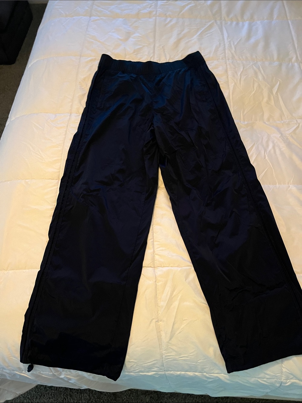 Athleta Navy Rise Pant with cinch hem